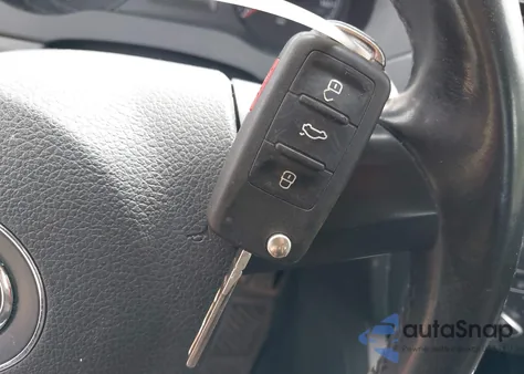 2011 Volkswagen Jetta 2.0L Tdi Le from USA, damaged, VIN 3VWLL7AJ5BM077027